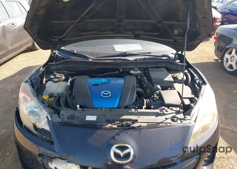 2013 Mazda Mazda3 I Touring z USA, uszkodzony, nr VIN JM1BL1V78D1805756